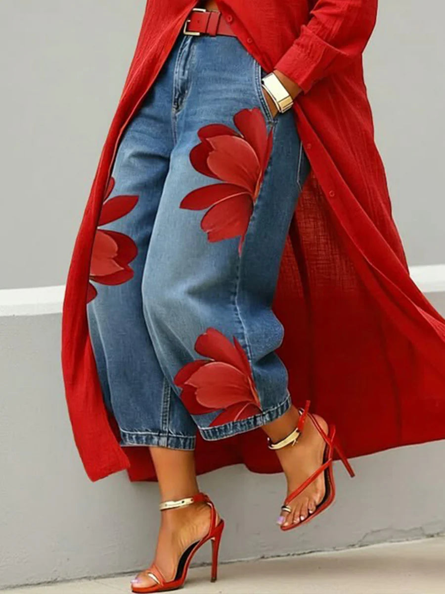 Jeans casuales con estampado artístico